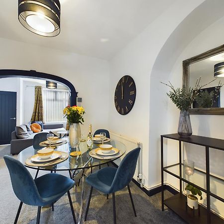 Charming Apartments - Cosy Retreat - Short Drive To City Centre - Free Parking Liverpool Exteriör bild
