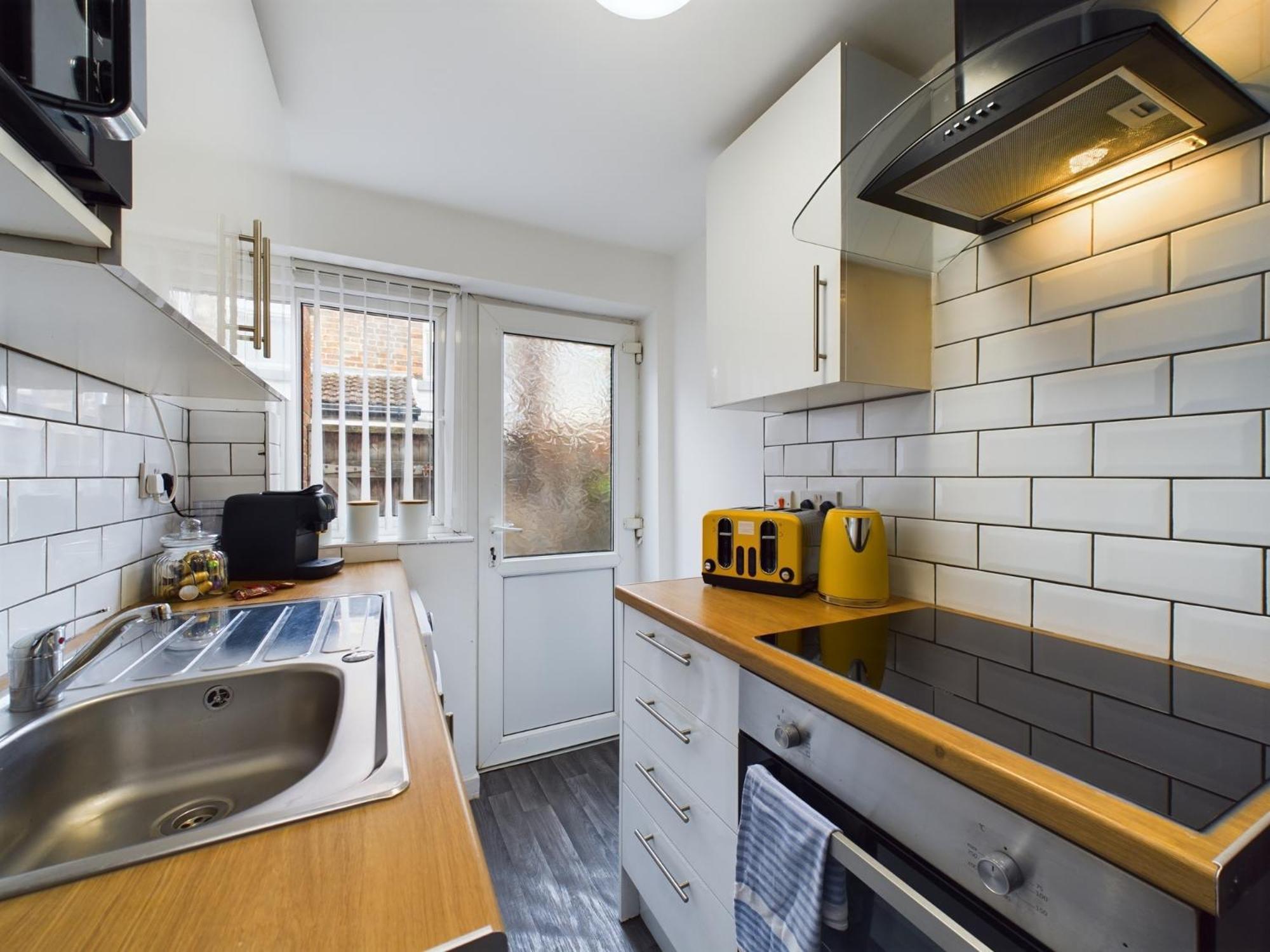 Charming Apartments - Cosy Retreat - Short Drive To City Centre - Free Parking Liverpool Exteriör bild